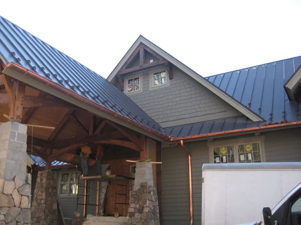 Craftsman Roofing team delivering quality roofing work in Echo Valley